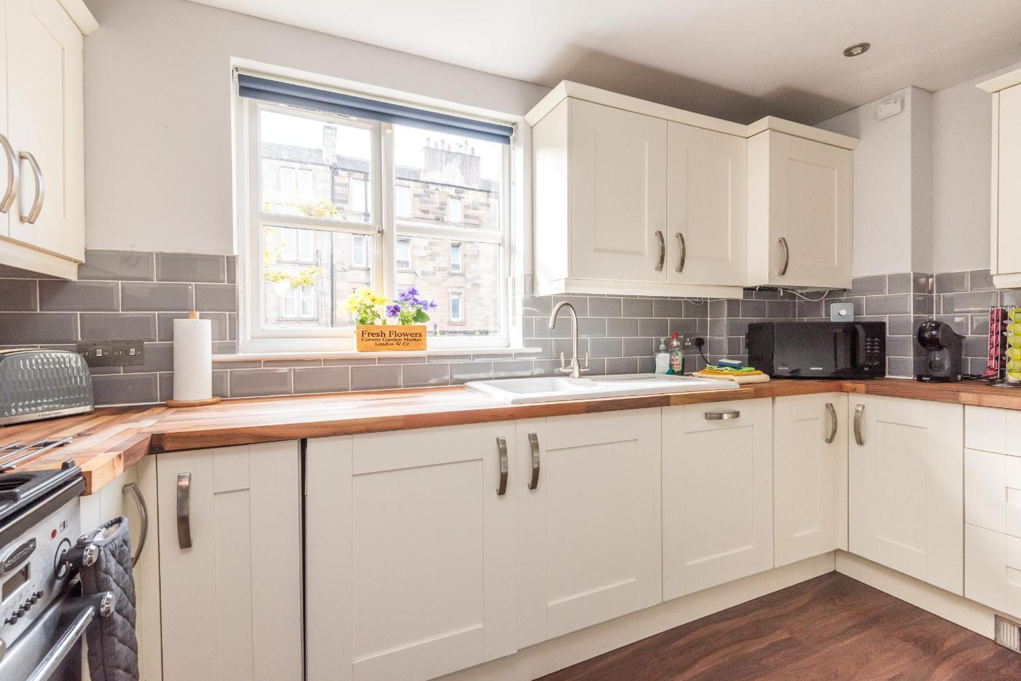 Roseburn Apartment, Edinburgh - 2 Bedrooms, Free Parking 외부 사진