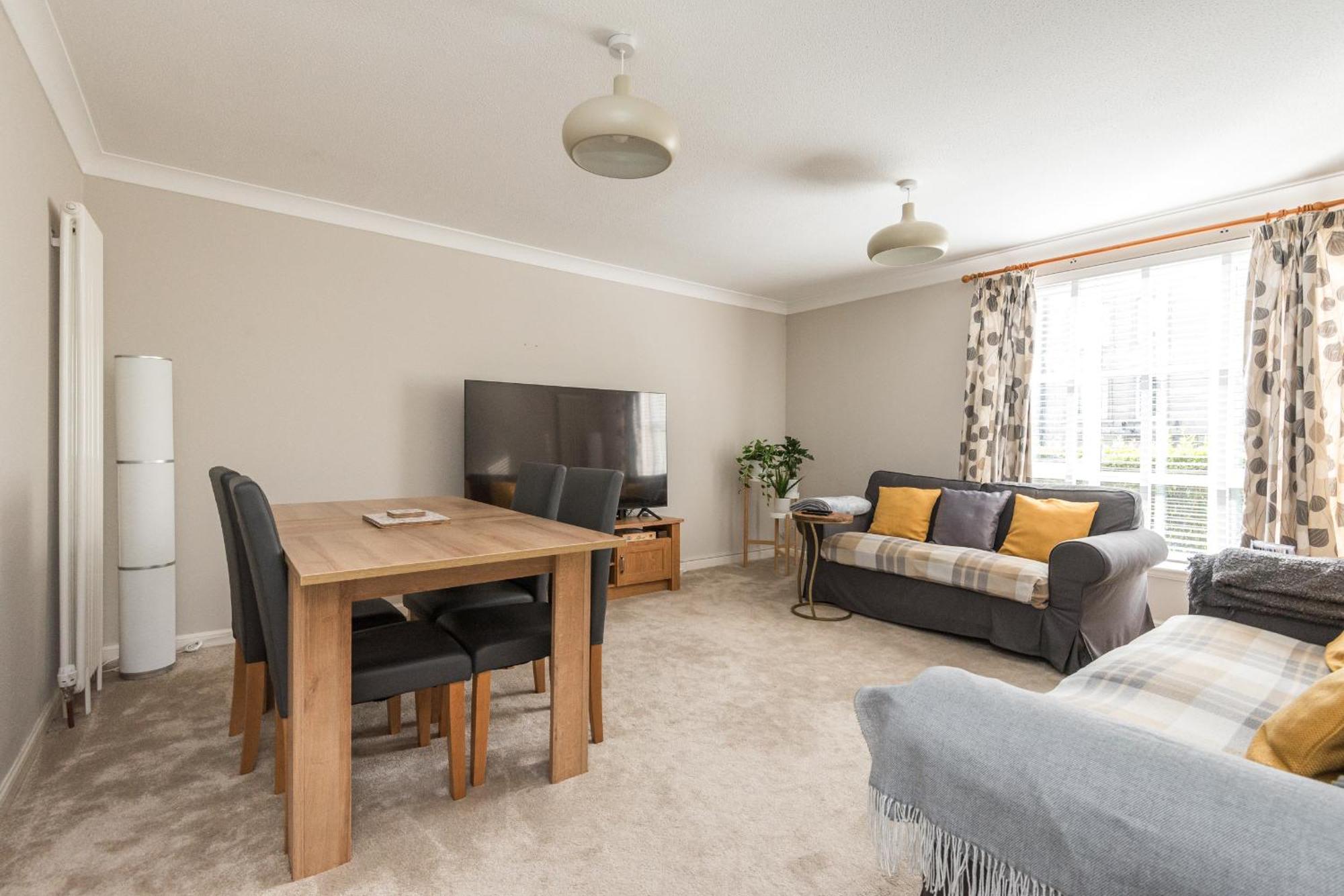 Roseburn Apartment, Edinburgh - 2 Bedrooms, Free Parking 외부 사진